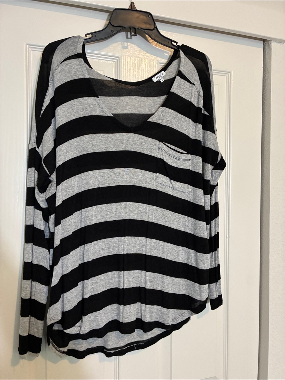 Splendid Black & Gray Striped Long Sleeve V-Neck Top